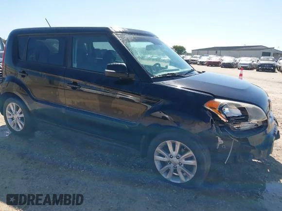 ✅ 2013 Kia Soul + • VIN: KNDJT2A60D7567400 • Lot: 44833112. Wystawiony na IAAI z przebiegiem 208 248 mil. Bezpłatny archiwum sprzedaży aukcyjnych z USA i szczegółowy raport historii pojazdu na DreamBid. Zdjęcie 1.