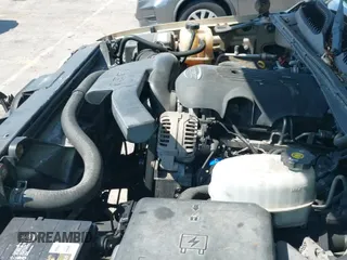 ✅ 2005 GMC Yukon XL SLT • VIN: 1GKEC16Z25J229939 • Лот: 42064340. Опубликован ранее на IAAI с пробегом 211 964 миль. Бесплатный доступ к архиву аукционных продаж из США и подробный отчёт об истории автомобиля на DreamBid. Изображение 18.