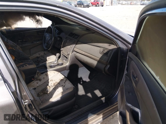 ✅ 2015 Toyota Camry XLE • VIN: 4T1BF1FK0FU044194 • Lot: 44589516. Wystawiony na IAAI z przebiegiem Nie podano. Bezpłatny archiwum sprzedaży aukcyjnych z USA i szczegółowy raport historii pojazdu na DreamBid. Zdjęcie 5.