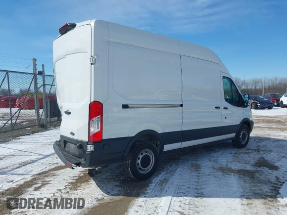 ✅ 2018 Ford Transit • VIN: 1FTBW2XM6JKA14244 • Lot: 44353943. Listed on IAAI with 249,084 mi. Free auction sales archive from the USA and detailed vehicle history report at DreamBid. Image 4.
