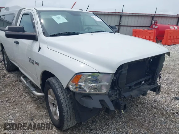 ✅ 2016 Ram 1500 Tradesman • VIN: 3C6JR6DTXGG370922 • Лот: 42734744. Опубліковано раніше на IAAI з пробігом 114 866 миль. Безкоштовний доступ до архіву аукціонних продажів зі США та докладний звіт про історію автомобіля на DreamBid. Зображення 1.