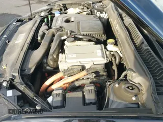 ✅ 2017 Ford Fusion Hybrid SE • VIN: 3FA6P0LU2HR131288 • Lot: 43657852. Wystawiony na IAAI z przebiegiem 145 096 mil. Bezpłatny archiwum sprzedaży aukcyjnych z USA i szczegółowy raport historii pojazdu na DreamBid. Zdjęcie 24.