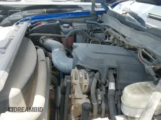 ✅ 2015 Chevrolet Silverado 2500HD Work Truck • VIN: 1GC0CUEG0FZ105243 • Lot: 41379638. Wystawiony na IAAI z przebiegiem 206 104 mil. Bezpłatny archiwum sprzedaży aukcyjnych z USA i szczegółowy raport historii pojazdu na DreamBid. Zdjęcie 25.