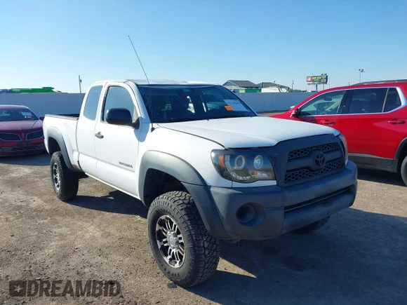 ✅ 2011 Toyota Tacoma PreRunner • VIN: 5TFTU4GN9BX001331 • Lot: 41138300. Wystawiony na IAAI z przebiegiem 122 215 mil. Bezpłatny archiwum sprzedaży aukcyjnych z USA i szczegółowy raport historii pojazdu na DreamBid. Zdjęcie 1.