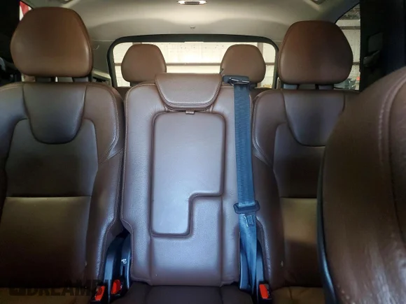 ✅ 2020 Volvo XC90 Momentum • VIN: YV4A22PK1L1596118 • Lot: 56085386. Wystawiony na Copart z przebiegiem 117 492 mil. Bezpłatny archiwum sprzedaży aukcyjnych z USA i szczegółowy raport historii pojazdu na DreamBid. Zdjęcie 10.