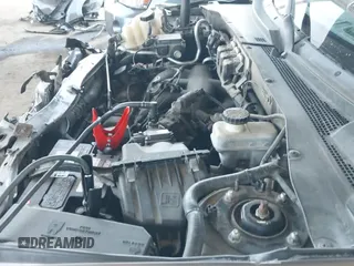 ✅ 2005 Ford Escape Limited • VIN: 1FMCU94145KB94385 • Лот: 43197636. Опубликован ранее на IAAI с пробегом 287 605 миль. Бесплатный доступ к архиву аукционных продаж из США и подробный отчёт об истории автомобиля на DreamBid. Изображение 19.