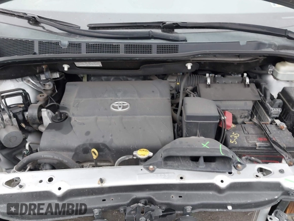 ✅ 2015 Toyota Sienna XLE • VIN: 5TDYK3DCXFS598008 • Lot: 44354641. Wystawiony na IAAI z przebiegiem 102 858 mil. Bezpłatny archiwum sprzedaży aukcyjnych z USA i szczegółowy raport historii pojazdu na DreamBid. Zdjęcie 10.