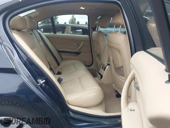 ✅ 2007 BMW 3 Series 328xi • VIN: WBAVC73567KP36692 • Lot: 45461012. Wystawiony na IAAI z przebiegiem 138 292 mil. Bezpłatny archiwum sprzedaży aukcyjnych z USA i szczegółowy raport historii pojazdu na DreamBid. Zdjęcie 8.