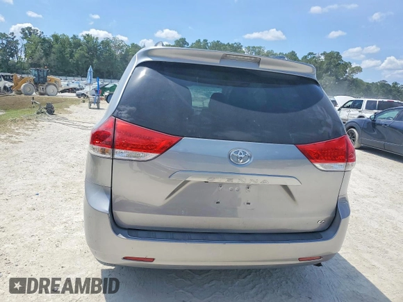 ✅ 2012 Toyota Sienna LE • VIN: 5TDKK3DC5CS268035 • Lot: 51979926. Wystawiony na Copart z przebiegiem 90 109 mil. Bezpłatny archiwum sprzedaży aukcyjnych z USA i szczegółowy raport historii pojazdu na DreamBid. Zdjęcie 6.