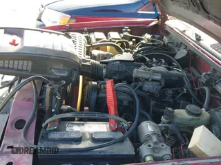 ✅ 1995 Ford Explorer Eddie Bauer • VIN: 1FMDU32X4SZB60796 • Lot: 41571665. Wystawiony na IAAI z przebiegiem 240 974 mil. Bezpłatny archiwum sprzedaży aukcyjnych z USA i szczegółowy raport historii pojazdu na DreamBid. Zdjęcie 12.