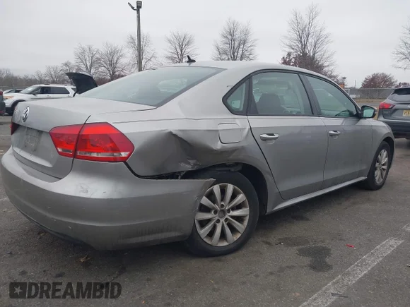 ✅ 2013 Volkswagen Passat S • VIN: 1VWAP7A3XDC037611 • Лот: 43745418. Опубліковано раніше на IAAI з пробігом 192 328 миль. Безкоштовний доступ до архіву аукціонних продажів зі США та докладний звіт про історію автомобіля на DreamBid. Зображення 6.