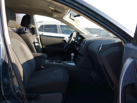 ✅ 2013 Nissan Rogue S • VIN: JN8AS5MV1DW628383 • Lot: 44807199. Wystawiony na IAAI z przebiegiem 107 441 mil. Bezpłatny archiwum sprzedaży aukcyjnych z USA i szczegółowy raport historii pojazdu na DreamBid. Zdjęcie 5.
