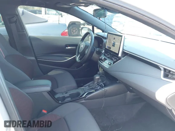 ✅ 2025 Toyota Corolla Hybrid LE • VIN: JTDBCMFE3SJ045487 • Lot: 42754149. Wystawiony na IAAI z przebiegiem 9 626 mil. Bezpłatny archiwum sprzedaży aukcyjnych z USA i szczegółowy raport historii pojazdu na DreamBid. Zdjęcie 5.