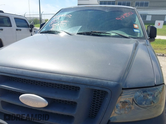 ✅ 2007 Ford F-150 XL • VIN: 1FTRF12247NA41514 • Lot: 44899752. Wystawiony na IAAI z przebiegiem 170 995 mil. Bezpłatny archiwum sprzedaży aukcyjnych z USA i szczegółowy raport historii pojazdu na DreamBid. Zdjęcie 6.
