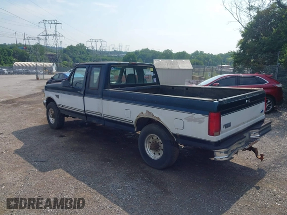 ✅ 1997 Ford F-250 • VIN: 1FTHX26F7VEC53235 • Lot: 42627355. Wystawiony na IAAI z przebiegiem Nie podano. Bezpłatny archiwum sprzedaży aukcyjnych z USA i szczegółowy raport historii pojazdu na DreamBid. Zdjęcie 3.