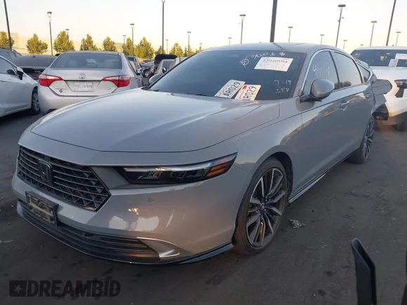 ✅ 2024 Honda Accord Touring • VIN: 1HGCY2F89RA006046 • Lot: 42940894. Wystawiony na IAAI z przebiegiem 18 496 mil. Bezpłatny archiwum sprzedaży aukcyjnych z USA i szczegółowy raport historii pojazdu na DreamBid. Zdjęcie 2.