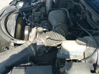 ✅ 1999 Chevrolet Blazer Trailblazer • VIN: 1GNDT13W2X2141740 • Lot: 42065136. Wystawiony na IAAI z przebiegiem 188 443 mil. Bezpłatny archiwum sprzedaży aukcyjnych z USA i szczegółowy raport historii pojazdu na DreamBid. Zdjęcie 13.