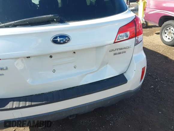 ✅ 2014 Subaru Outback Limited • VIN: 4S4BRDPC6E2256110 • Лот: 44846429. Опубліковано раніше на IAAI з пробігом 110 854 миль. Безкоштовний доступ до архіву аукціонних продажів зі США та докладний звіт про історію автомобіля на DreamBid. Зображення 6.