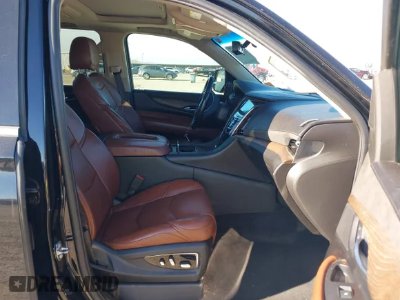 ✅ 2018 Cadillac Escalade ESV Premium Luxury • VIN: 1GYS4JKJ8JR217442 • Lot: 43886353. Wystawiony na IAAI z przebiegiem 140 669 mil. Bezpłatny archiwum sprzedaży aukcyjnych z USA i szczegółowy raport historii pojazdu na DreamBid. Zdjęcie 5.