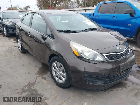 ✅ 2015 Kia Rio EX • VIN: KNADN4A33F6427873 • Lot: 43956005. Wystawiony na IAAI z przebiegiem 77 686 mil. Bezpłatny archiwum sprzedaży aukcyjnych z USA i szczegółowy raport historii pojazdu na DreamBid. Zdjęcie 1.