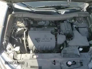 ✅ 2020 Mitsubishi Outlander SE • VIN: JA4AD3A35LZ015722 • Lot: 52789495. Listed on Copart with 102,212 mi. Free auction sales archive from the USA and detailed vehicle history report at DreamBid. Image 14.