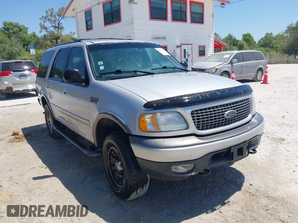 ✅ 2000 Ford Expedition XLT • VIN: 1FMPU16L0YLB27170 • Lot: 42036768. Wystawiony na IAAI z przebiegiem 63 010 mil. Bezpłatny archiwum sprzedaży aukcyjnych z USA i szczegółowy raport historii pojazdu na DreamBid. Zdjęcie 1.