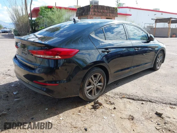 ✅ 2018 Hyundai Elantra SEL • VIN: 5NPD84LF9JH314218 • Лот: 43200762. Опубліковано раніше на IAAI з пробігом 118 359 миль. Безкоштовний доступ до архіву аукціонних продажів зі США та докладний звіт про історію автомобіля на DreamBid. Зображення 4.