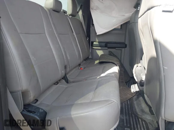 ✅ 2019 Ford F-250 XL • VIN: 1FD7X2A63KED73348 • Lot: 44757510. Wystawiony na IAAI z przebiegiem 241 634 mil. Bezpłatny archiwum sprzedaży aukcyjnych z USA i szczegółowy raport historii pojazdu na DreamBid. Zdjęcie 8.