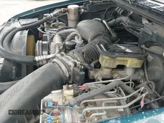 ✅ 1996 GMC Jimmy SL • VIN: 1GKDT13W0T2575761 • Lot: 42918350. Listed on IAAI with 249,736 mi. Free auction sales archive from the USA and detailed vehicle history report at DreamBid. Image 12.