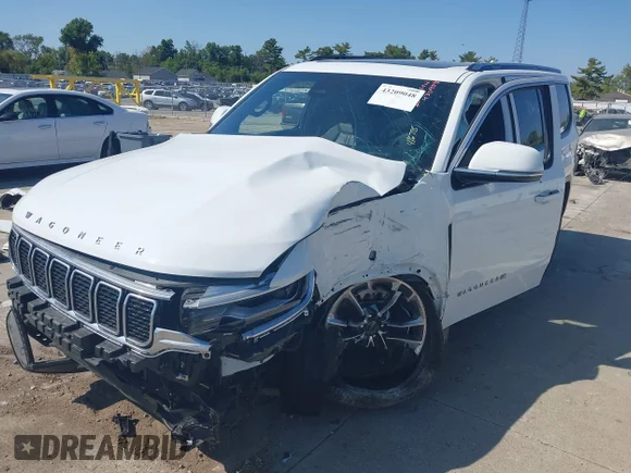 ✅ 2022 Jeep Wagoneer Series III • VIN: 1C4SJVDT3NS178875 • Lot: 43209048. Wystawiony na IAAI z przebiegiem 40 663 mil. Bezpłatny archiwum sprzedaży aukcyjnych z USA i szczegółowy raport historii pojazdu na DreamBid. Zdjęcie 6.