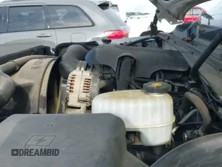 ✅ 2005 GMC Sierra 1500HD SLE • VIN: 1GTGK13U55F952879 • Лот: 42493035. Опубликован ранее на IAAI с пробегом 249 128 миль. Бесплатный доступ к архиву аукционных продаж из США и подробный отчёт об истории автомобиля на DreamBid. Изображение 21.