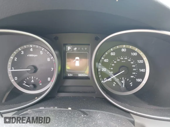 ✅ 2018 Hyundai Santa Fe 2.4L • VIN: 5NMZU3LB1JH069226 • Lot: 45038479. Wystawiony na IAAI z przebiegiem 98 263 mil. Bezpłatny archiwum sprzedaży aukcyjnych z USA i szczegółowy raport historii pojazdu na DreamBid. Zdjęcie 7.