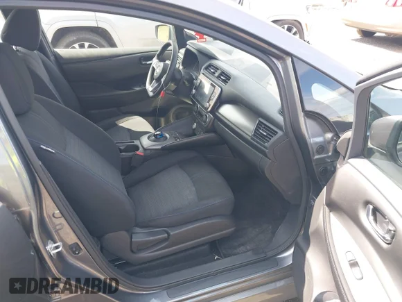 ✅ 2024 Nissan LEAF S • VIN: 1N4AZ1BV1RC551225 • Lot: 42707810. Wystawiony na IAAI z przebiegiem 13 941 mil. Bezpłatny archiwum sprzedaży aukcyjnych z USA i szczegółowy raport historii pojazdu na DreamBid. Zdjęcie 5.