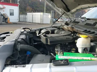 ✅ 2019 Ram 1500 Express • VIN: 1C6RR7FG3KS519665 • Лот: 43759589. Опубликован ранее на IAAI с пробегом 245 725 миль. Бесплатный доступ к архиву аукционных продаж из США и подробный отчёт об истории автомобиля на DreamBid. Изображение 19.