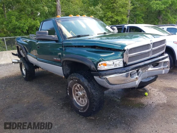 ✅ 2000 Dodge 2500 • VIN: 3B7KF2666YM233291 • Lot: 42202792. Wystawiony na IAAI z przebiegiem 273 435 mil. Bezpłatny archiwum sprzedaży aukcyjnych z USA i szczegółowy raport historii pojazdu na DreamBid. Zdjęcie 1.