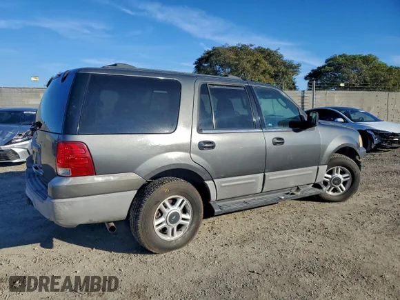 ✅ 2003 Ford Expedition Special Service • VIN: 1FMRU15W13LA80292 • Lot: 94180115. Listed on Copart with 131,716 mi. Free auction sales archive from the USA and detailed vehicle history report at DreamBid. Image 3.