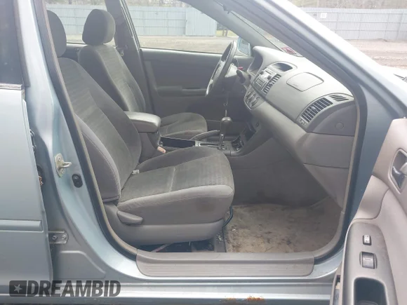 ✅ 2006 Toyota Camry STD • VIN: 4T1BE32K56U721745 • Lot: 44716464. Wystawiony na IAAI z przebiegiem 223 952 mil. Bezpłatny archiwum sprzedaży aukcyjnych z USA i szczegółowy raport historii pojazdu na DreamBid. Zdjęcie 5.