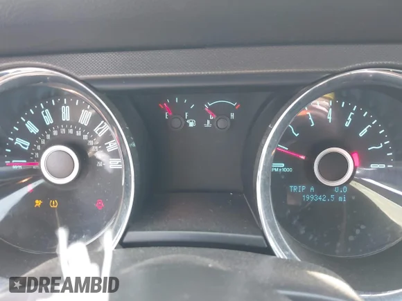 ✅ 2014 Ford Mustang V6 • VIN: 1ZVBP8AM3E5284297 • Лот: 43928054. Опубликован ранее на IAAI с пробегом 199 342 миль. Бесплатный доступ к архиву аукционных продаж из США и подробный отчёт об истории автомобиля на DreamBid. Изображение 7.