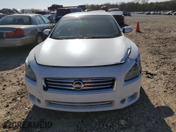 ✅ 2013 Nissan Maxima SV • VIN: 1N4AA5AP9DC834241 • Лот: 73421274. Опубликован ранее на Copart с пробегом 153 459 миль. Бесплатный доступ к архиву аукционных продаж из США и подробный отчёт об истории автомобиля на DreamBid. Изображение 5.