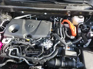 ✅ 2025 Toyota RAV4 Hybrid XLE Premium • VIN: JTMB6RFVXSD163636 • Lot: 90478845. Wystawiony na Copart z przebiegiem 8 744 mil. Bezpłatny archiwum sprzedaży aukcyjnych z USA i szczegółowy raport historii pojazdu na DreamBid. Zdjęcie 16.