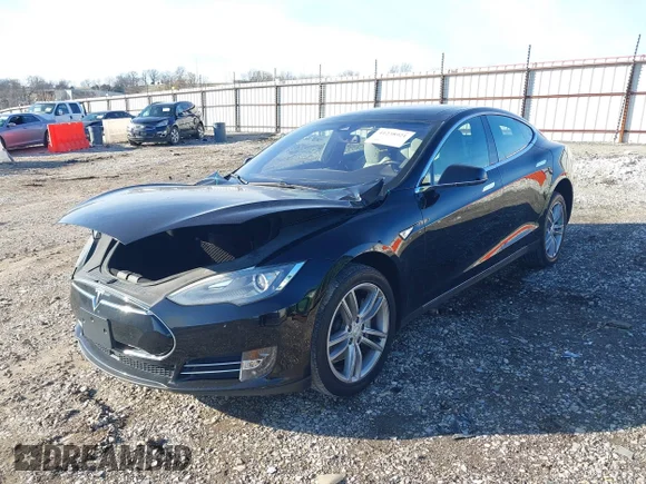 ✅ 2014 Tesla Model S 60 • VIN: 5YJSA1H12EFP66782 • Lot: 41238921. Wystawiony na IAAI z przebiegiem Nie podano. Bezpłatny archiwum sprzedaży aukcyjnych z USA i szczegółowy raport historii pojazdu na DreamBid. Zdjęcie 2.