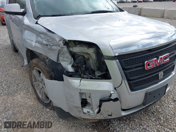 ✅ 2013 GMC Terrain SLT • VIN: 2GKFLUE35D6310092 • Lot: 43695561. Wystawiony na IAAI z przebiegiem 180 190 mil. Bezpłatny archiwum sprzedaży aukcyjnych z USA i szczegółowy raport historii pojazdu na DreamBid. Zdjęcie 6.