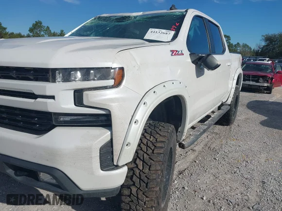✅ 2020 Chevrolet Silverado 1500 RST • VIN: 3GCUYEED6LG342412 • Lot: 44132687. Wystawiony na IAAI z przebiegiem 118 190 mil. Bezpłatny archiwum sprzedaży aukcyjnych z USA i szczegółowy raport historii pojazdu na DreamBid. Zdjęcie 6.