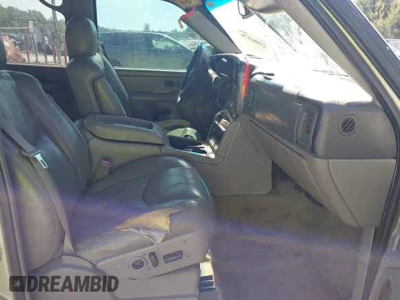 ✅ 2004 GMC Yukon SLE • VIN: 1GKEC13Z14R211131 • Lot: 43486979. Listed on IAAI with Not provided. Free auction sales archive from the USA and detailed vehicle history report at DreamBid. Image 5.