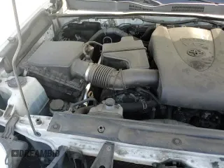 ✅ 2017 Toyota Tacoma SR5 • VIN: 5TFRZ5CNXHX022074 • Лот: 90985265. Опубликован ранее на Copart с пробегом 134 859 миль. Бесплатный доступ к архиву аукционных продаж из США и подробный отчёт об истории автомобиля на DreamBid. Изображение 13.