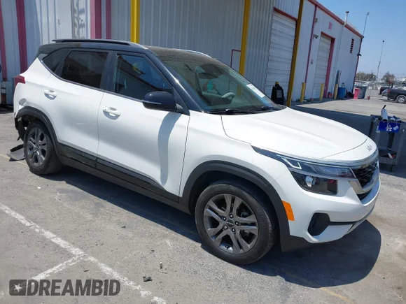 ✅ 2022 Kia Seltos S • VIN: KNDEU2AA0N7313075 • Lot: 42466238. Listed on IAAI with 46,079 mi. Free auction sales archive from the USA and detailed vehicle history report at DreamBid. Image 1.