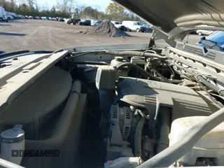 ✅ 2015 GMC Sierra 2500HD • VIN: 1GD02XEG9FZ501476 • Lot: 43613371. Listed on IAAI with 180,000 mi. Free auction sales archive from the USA and detailed vehicle history report at DreamBid. Image 18.