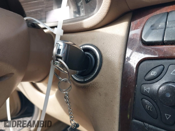 ✅ 2001 Mercedes-Benz C 230/260/280/320 • VIN: WDBRF64JX1F076513 • Lot: 43872207. Wystawiony na IAAI z przebiegiem 134 609 mil. Bezpłatny archiwum sprzedaży aukcyjnych z USA i szczegółowy raport historii pojazdu na DreamBid. Zdjęcie 11.