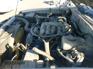 ✅ 2002 Toyota 4Runner SR5 • VIN: JT3GN86R920235976 • Лот: 43586113. Опубликован ранее на IAAI с пробегом 173 472 миль. Бесплатный доступ к архиву аукционных продаж из США и подробный отчёт об истории автомобиля на DreamBid. Изображение 12.