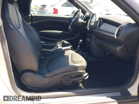 ✅ 2013 MINI Roadster • VIN: WMWSY1C54DT625422 • Лот: 42676998. Опубліковано раніше на IAAI з пробігом 109 030 миль. Безкоштовний доступ до архіву аукціонних продажів зі США та докладний звіт про історію автомобіля на DreamBid. Зображення 5.